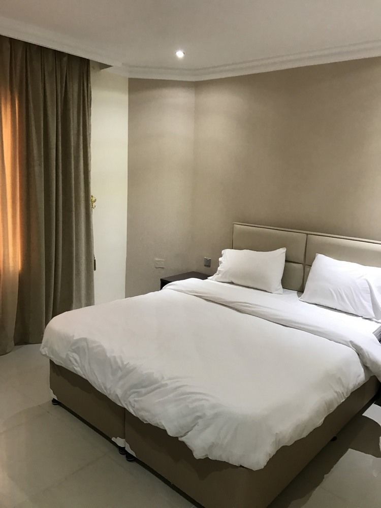 Al Muhanna Plaza Salmiya Old Souk Kuwait City Eksteriør billede