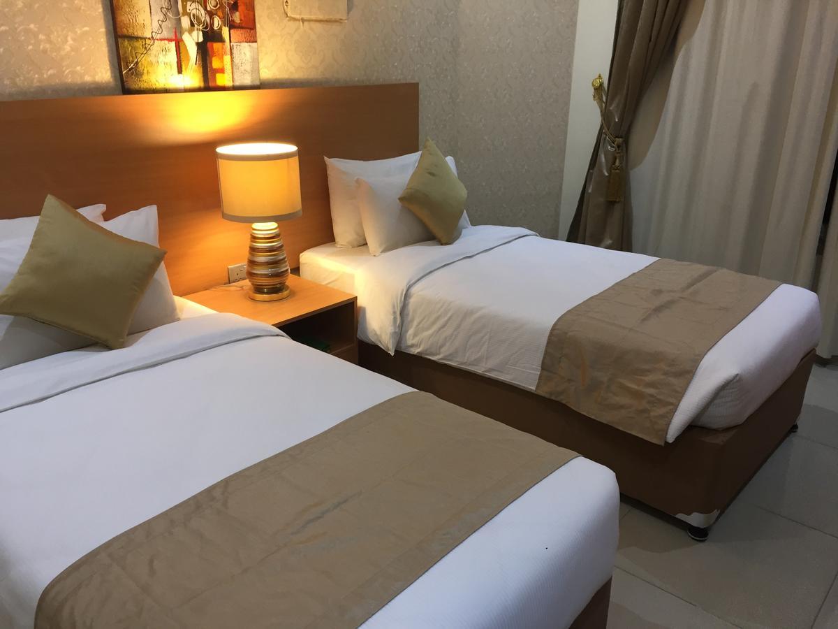 Al Muhanna Plaza Salmiya Old Souk Kuwait City Eksteriør billede