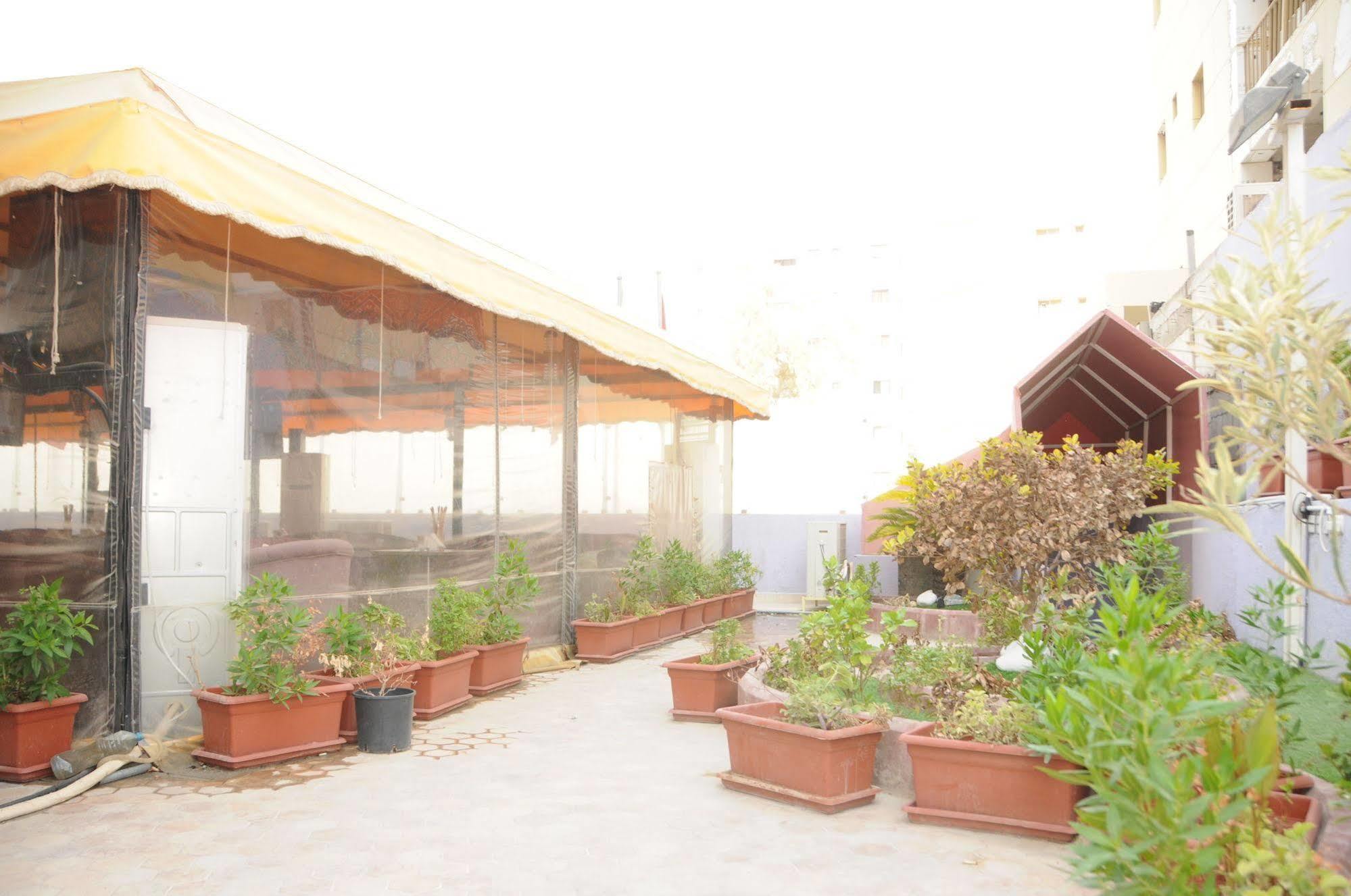 Al Muhanna Plaza Salmiya Old Souk Kuwait City Eksteriør billede